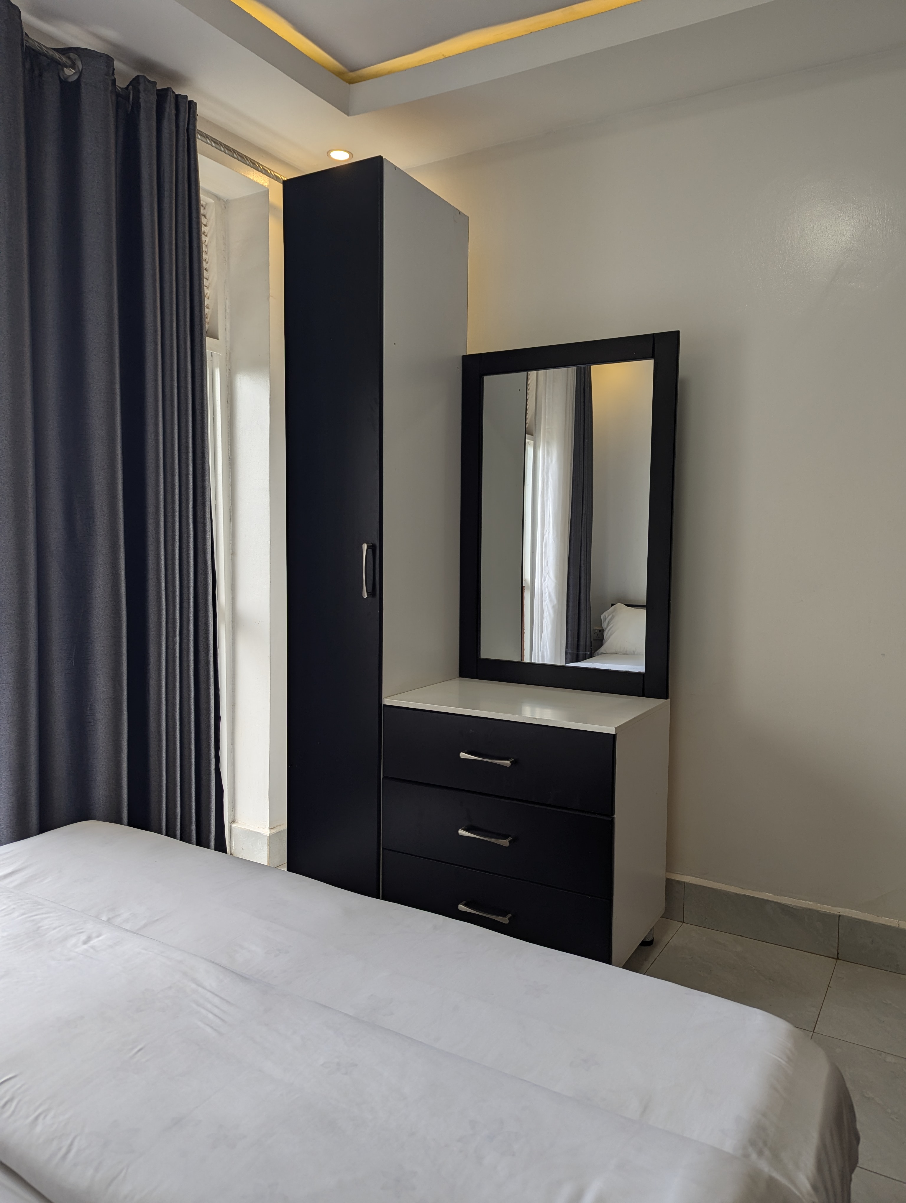 Room Image 4
